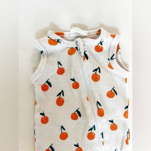 Spearmint Love Organic Waffle Sleeveless Zip Romper, Oranges 3-6 Month - Picture 4 of 6